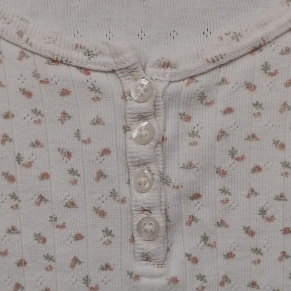 Brandy Melville Zelly Floral Eyelet Top - one size - Picture 3 of 4